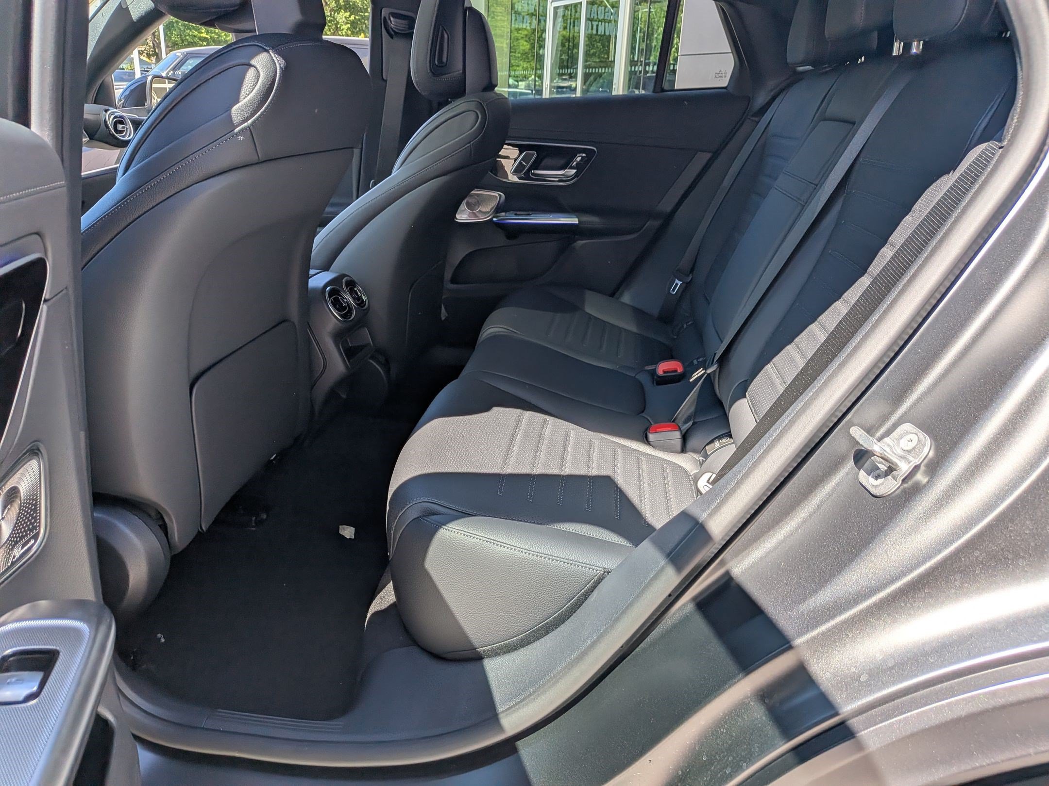 New 2026 MANUFAKTUR exclusive graphite grey magno Mercedes-Benz GLC 300 image 13