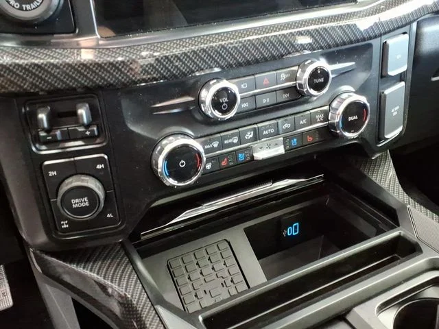 New 2026 Glacier Gray Metallic Tri-Coat Ford Lariat image 18