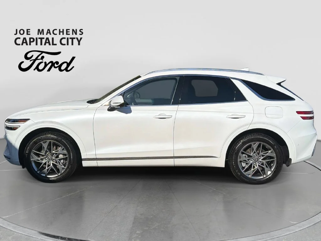 Used 2023 White Genesis 2.5T image 8