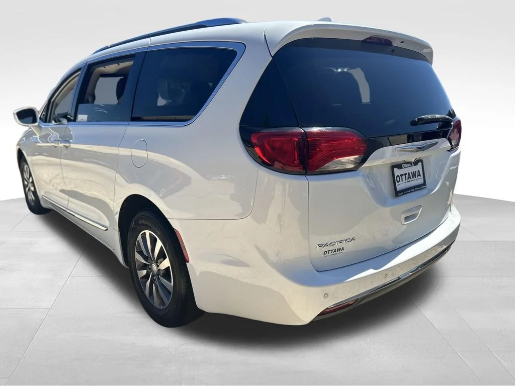 Used 2020 White Chrysler Touring L Plus image 4