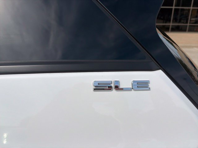 Used 2020 Summit White GMC SLE image 9