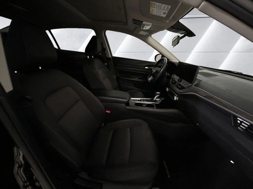Used 2024 Black Nissan 2.5 SV image 13