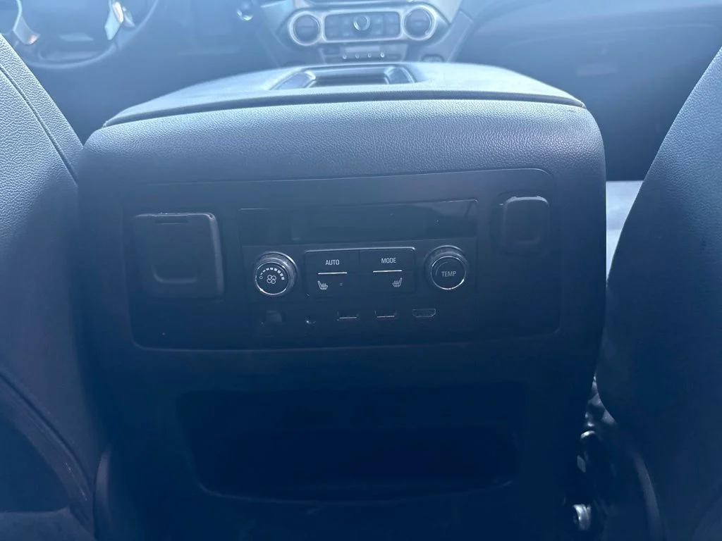 Used 2019 White Chevrolet LT image 37