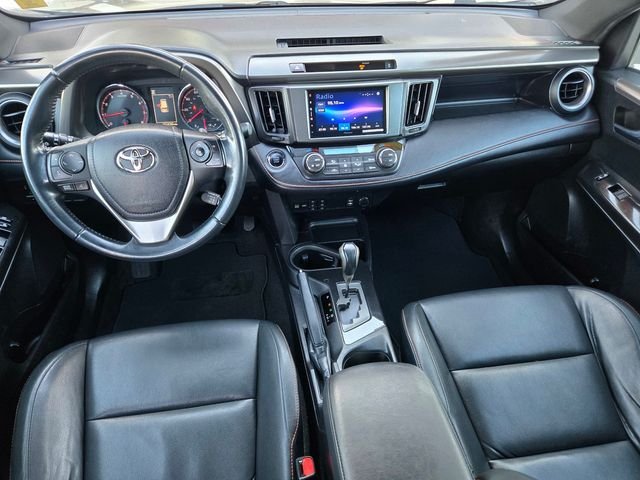 Used 2016 Gray Toyota SE image 9