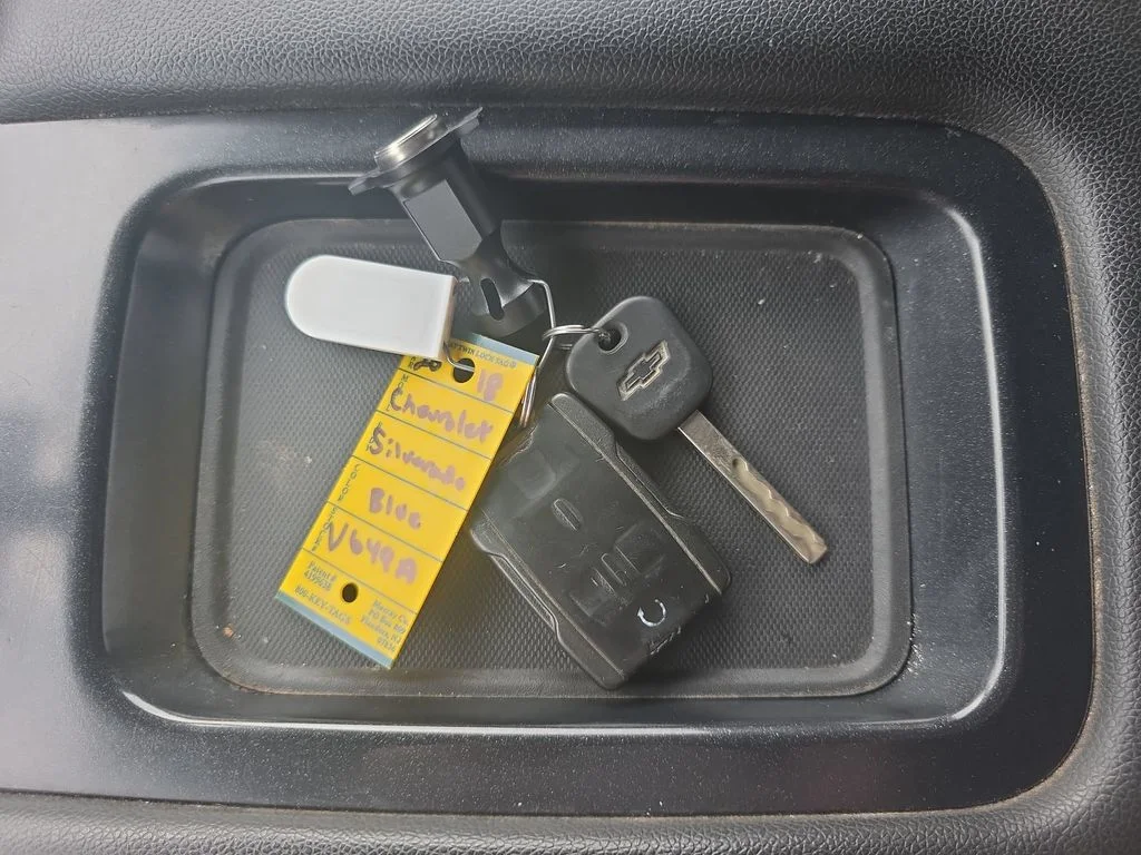 Used 2018 Gray Chevrolet LT image 17