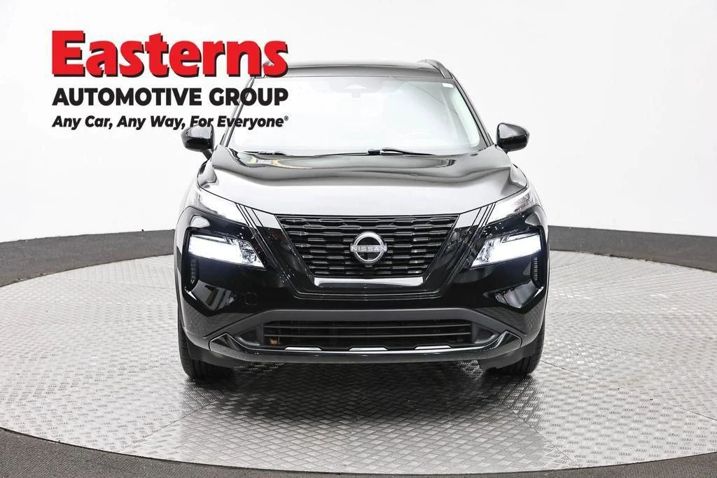 Used 2023 Black Nissan SV image 2