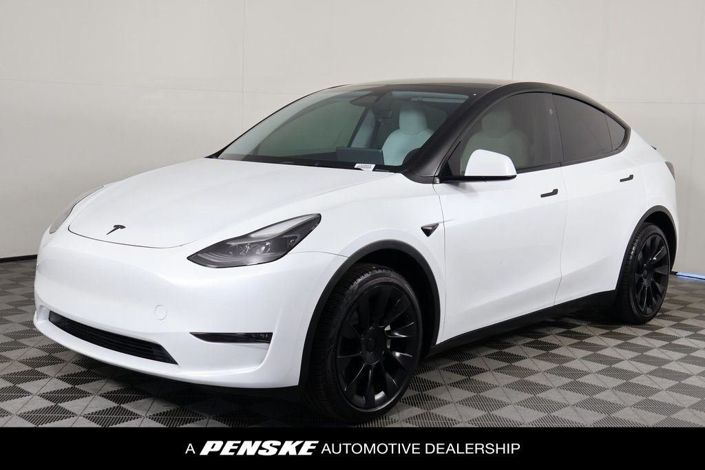 2024 Tesla Model Y Long Range Dual Motor All-Wheel Drive's photo