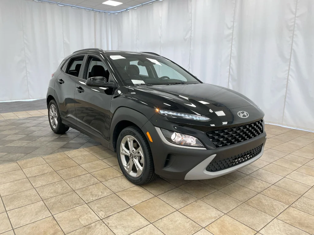 Used 2023 Black Hyundai SEL image 32