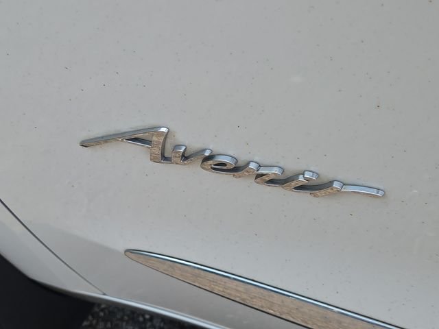 Used 2018 White Frost Buick Avenir image 5