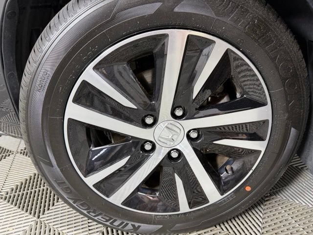 Certified Used 2024 Crystal Black Pearl Honda LX image 27