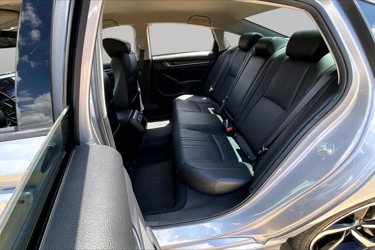 Used 2021 Lunar Silver Metallic Honda Sport SE image 19