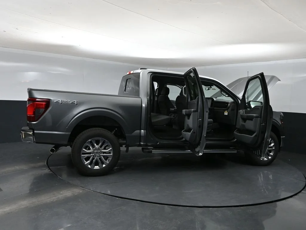 New 2026 Gray Ford XLT image 40