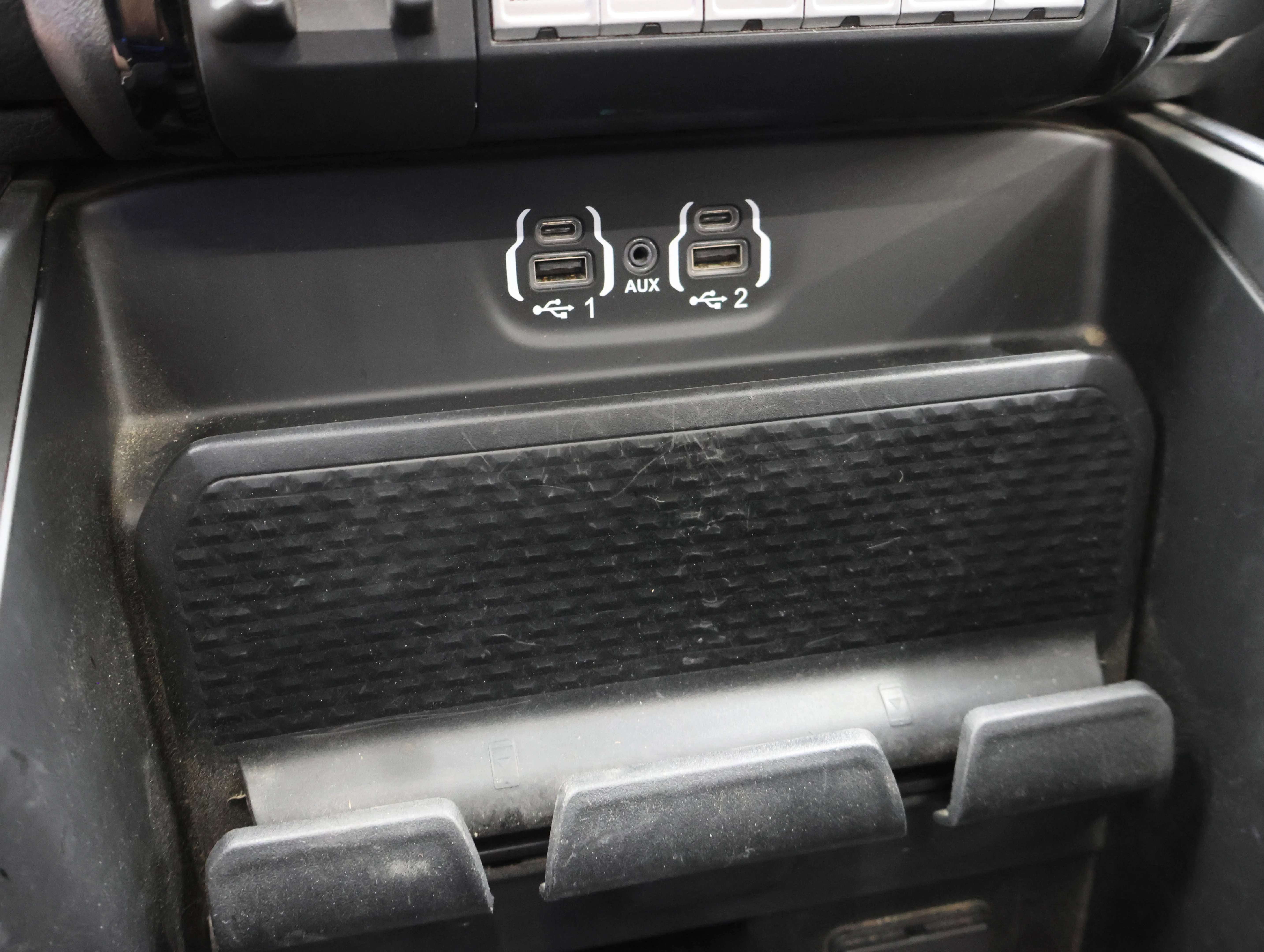 Used 2020 Billet Silver Metallic Clearcoat Ram Laramie image 54