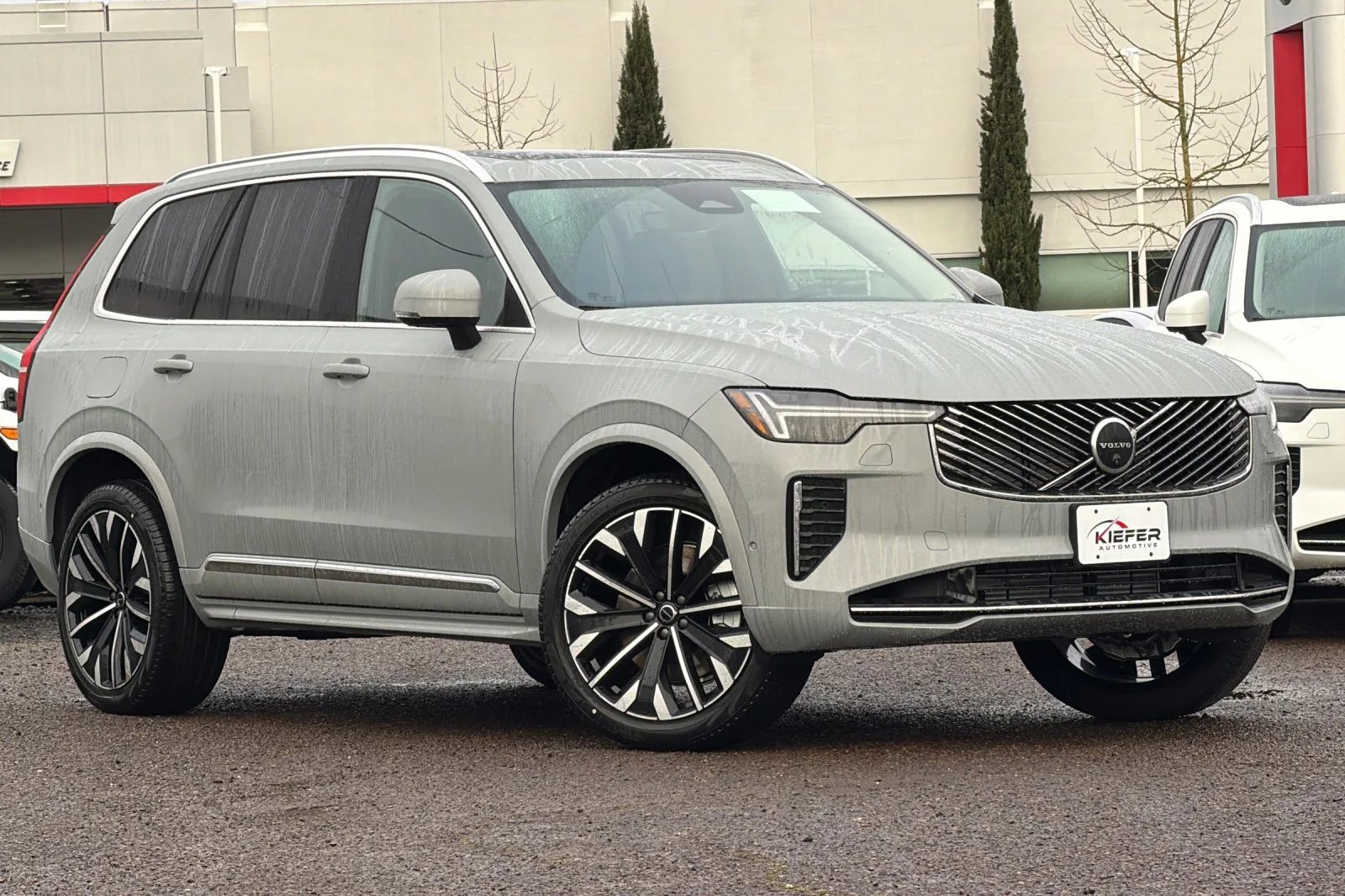 New 2026 VAPOUR GRAY Volvo Plus image 2