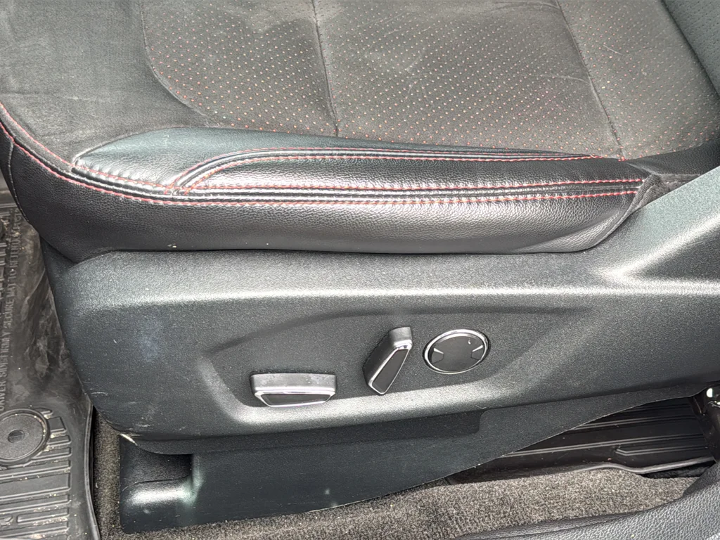 Used 2018 Black Ford XLT image 18