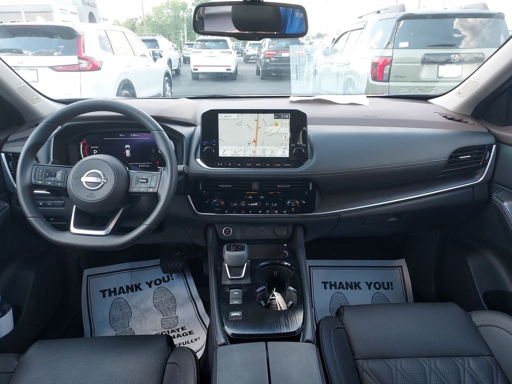 Used 2023 Blue Nissan Platinum image 15