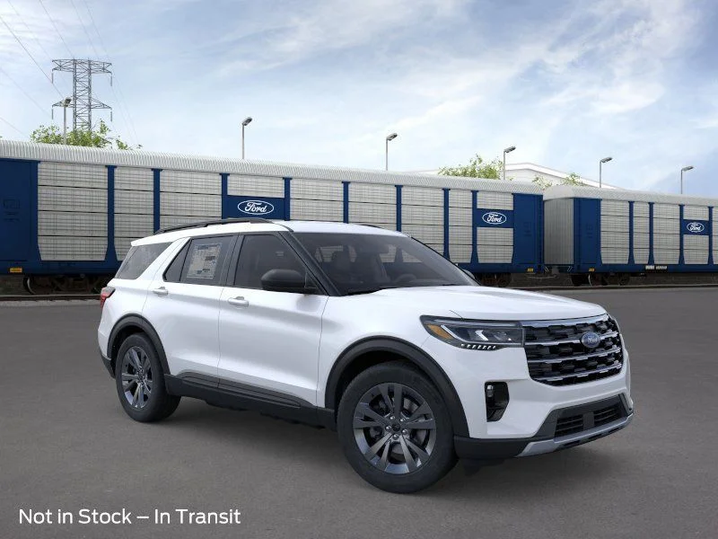 New 2026 Star White Metallic Tri-Coat Ford Active image 8