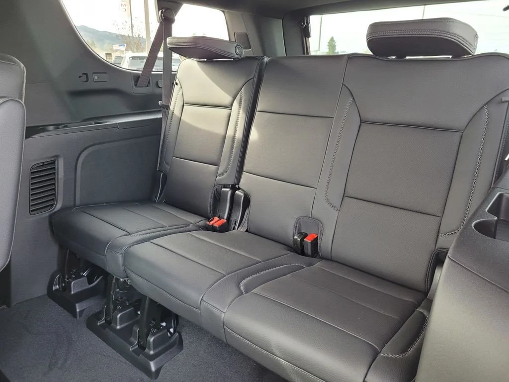 2026 GMC Yukon XL Denali - Photo 9