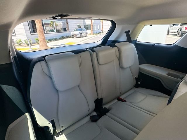 New 2026 Ivory Silver Kia EX image 28