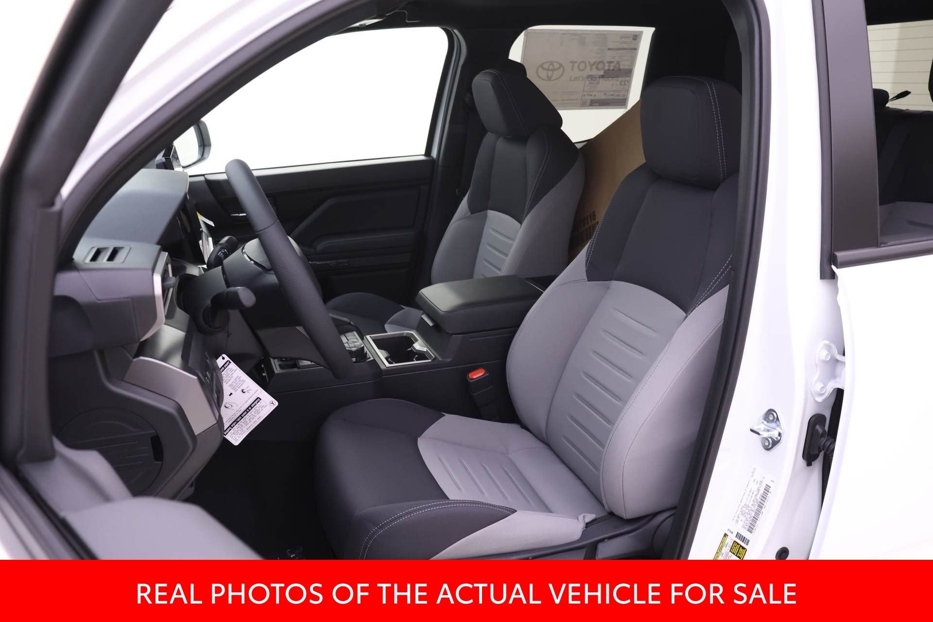 2025 Toyota Tacoma TRD Off Road - Photo 4