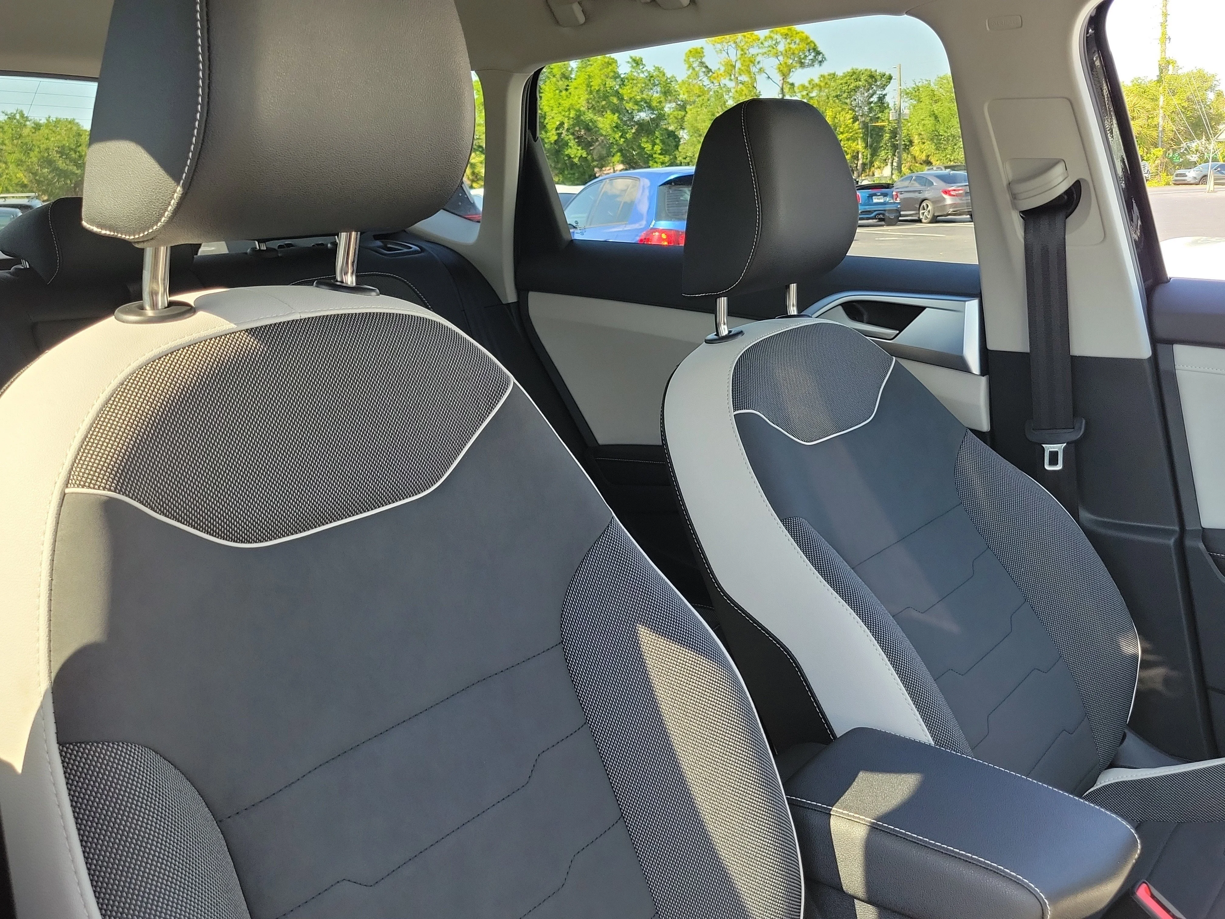 New 2026 Black Volkswagen 1.5T SE image 8