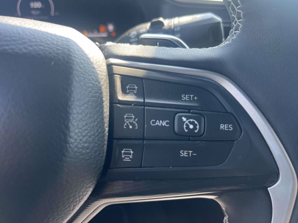 Used 2025 Black Jeep Altitude image 20