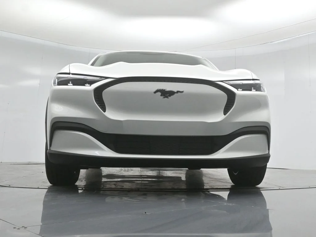 New 2026 Star White Metallic Tri-coat Ford Select image 42