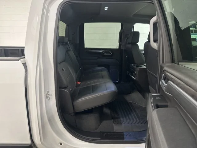 Used 2025 Summit White Chevrolet LTZ image 15