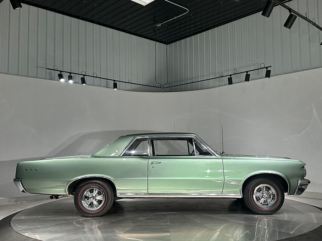 Used 1964 Green Pontiac  image 5