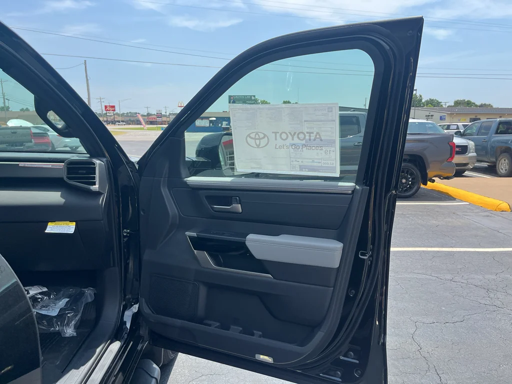 2026 Toyota Tundra Limited - Photo 19