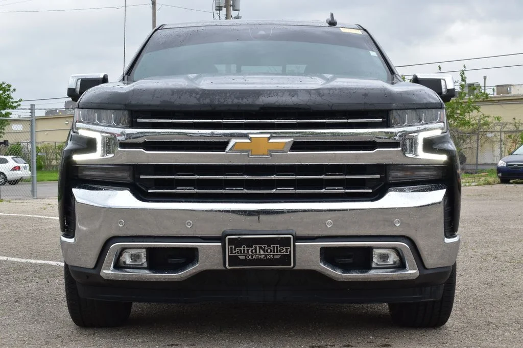 Used 2022 Chevrolet Silverado 1500 Limited LTZ with VIN 3GCUYGED5NG163325 for sale in Kansas City