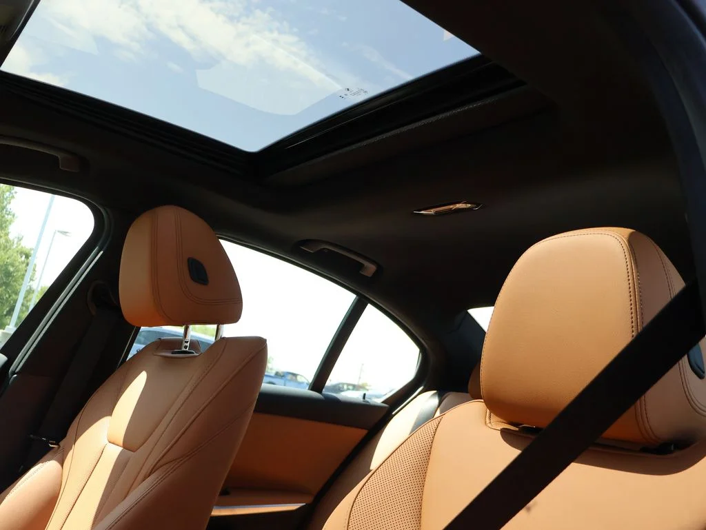 2025 BMW 3 Series 330i - Photo 49