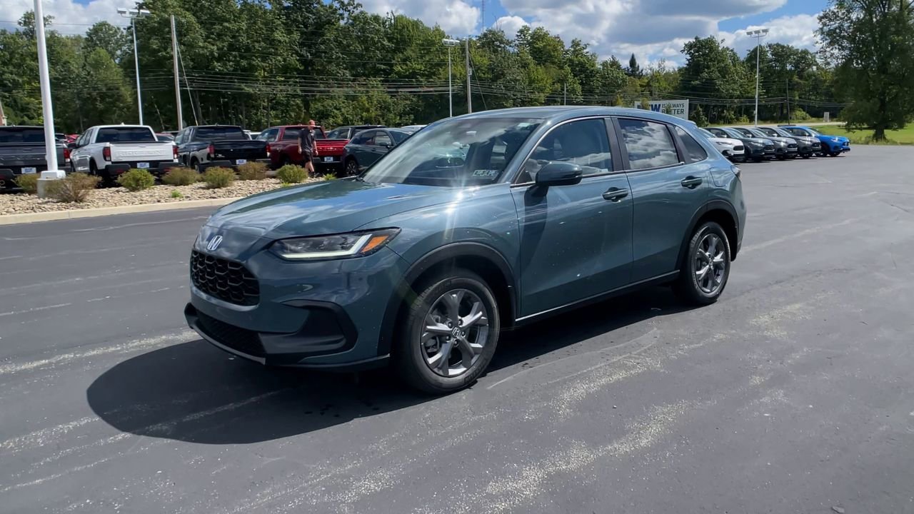 2026 Honda HR-V LX photo 4