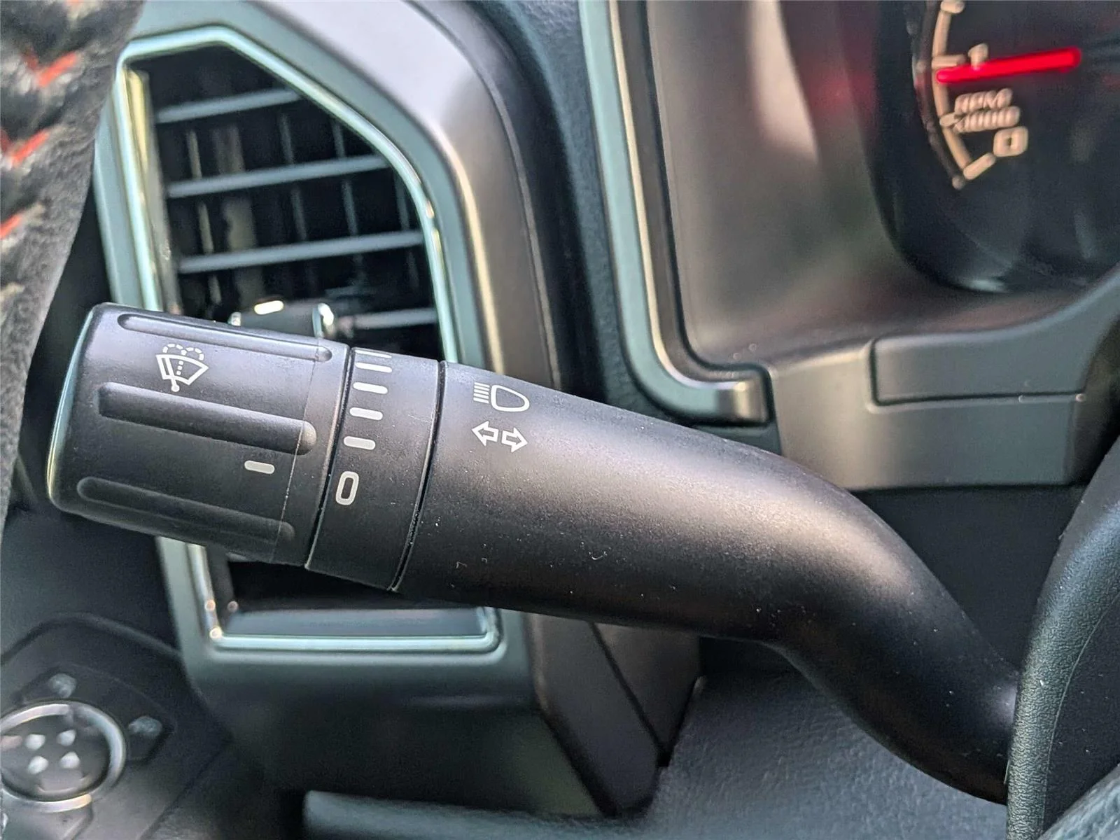 Used 2018 Gray Ford XLT image 27
