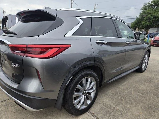 Used 2021 Graphite Shadow INFINITI LUXE image 4