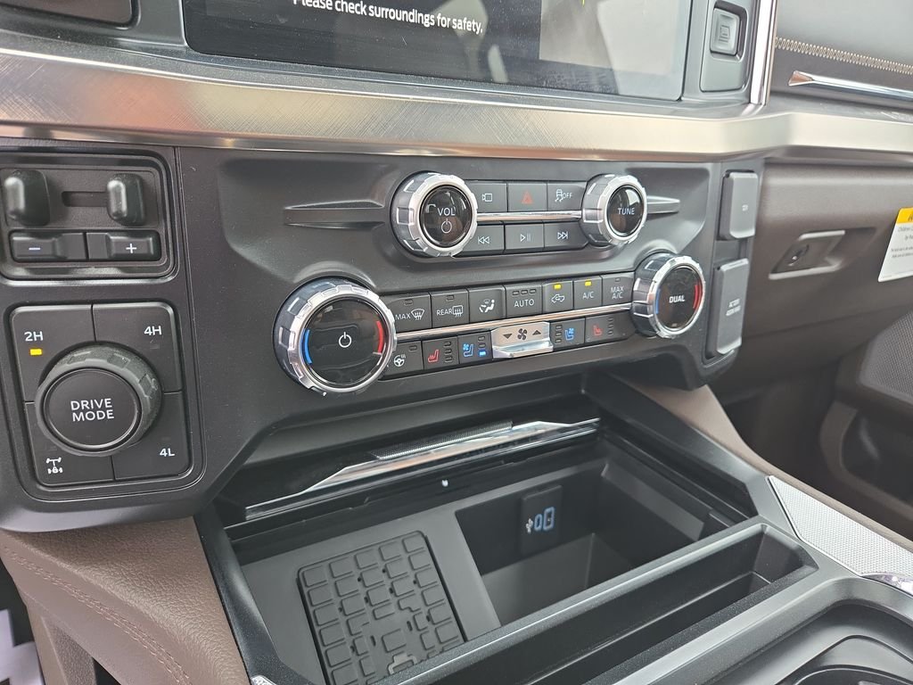 New 2026 Star White Metallic Tri-Coat Ford F-250® King Ranch® image 23