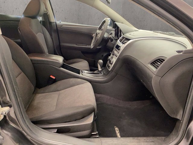 Used 2010 Beige Chevrolet LT image 18