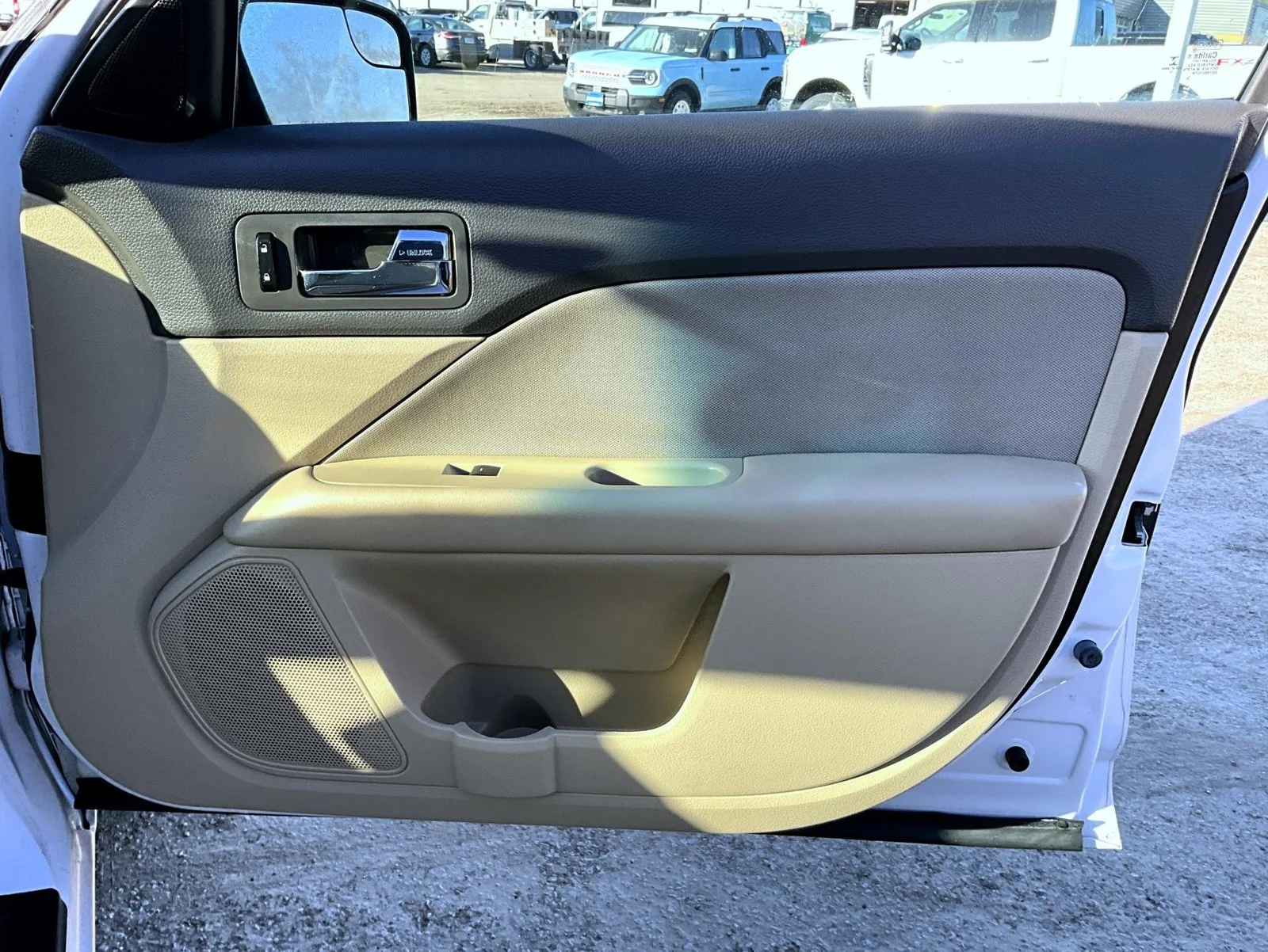 Used 2012 White Ford SE image 19