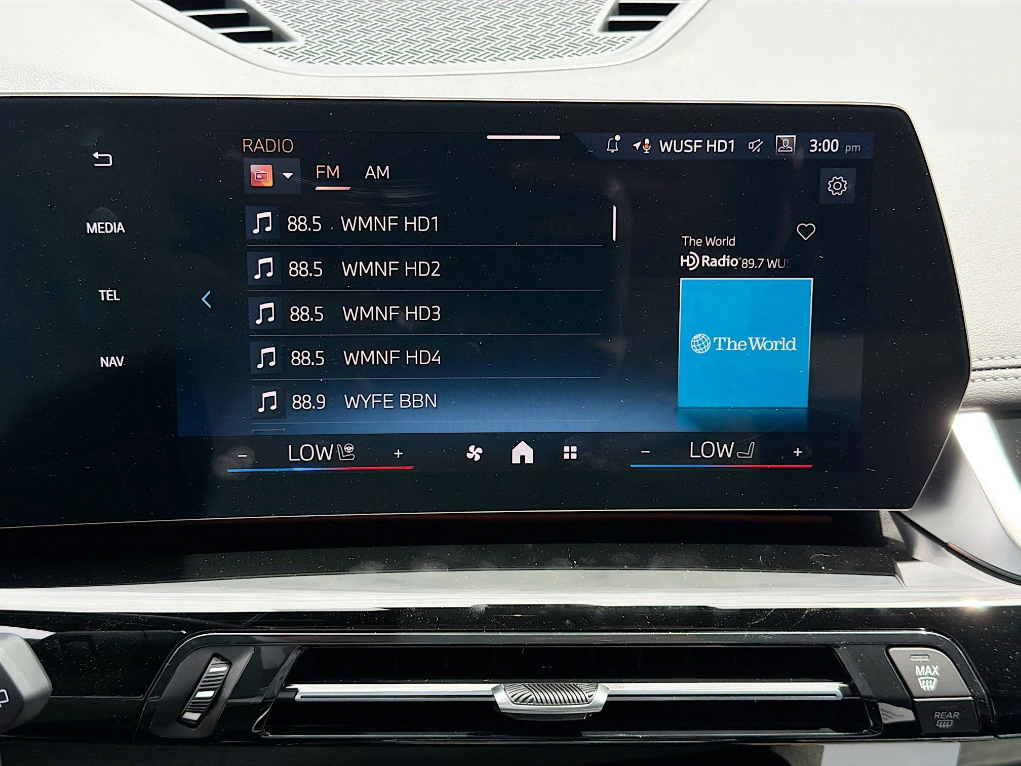 New 2026 Black Sapphire Metallic BMW xDrive28i image 30