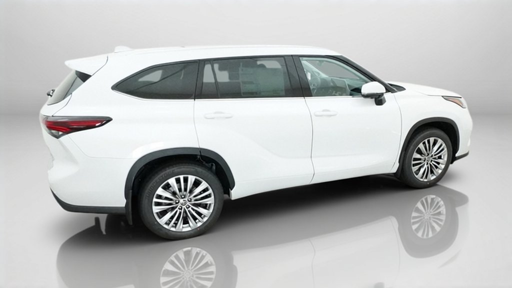 New 2026 Wind Chill Pearl Toyota Platinum image 8