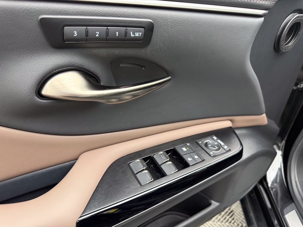 Certified Used 2025 Black Lexus 350 image 19