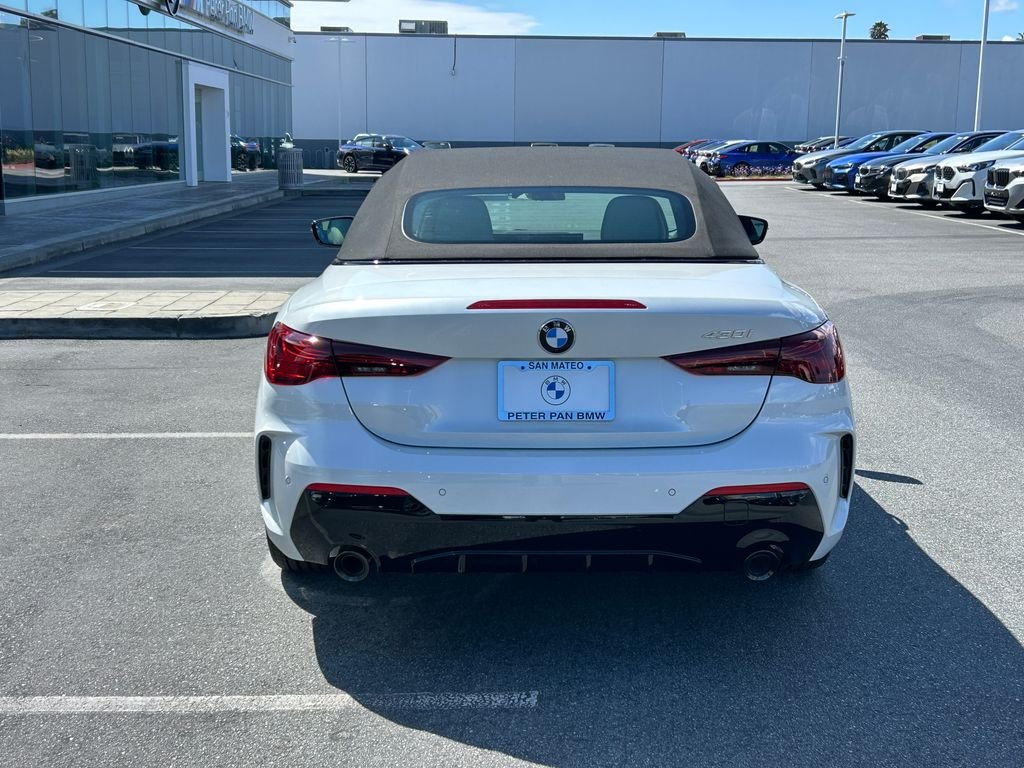 New 2026 Mineral White Metallic BMW 430i image 4