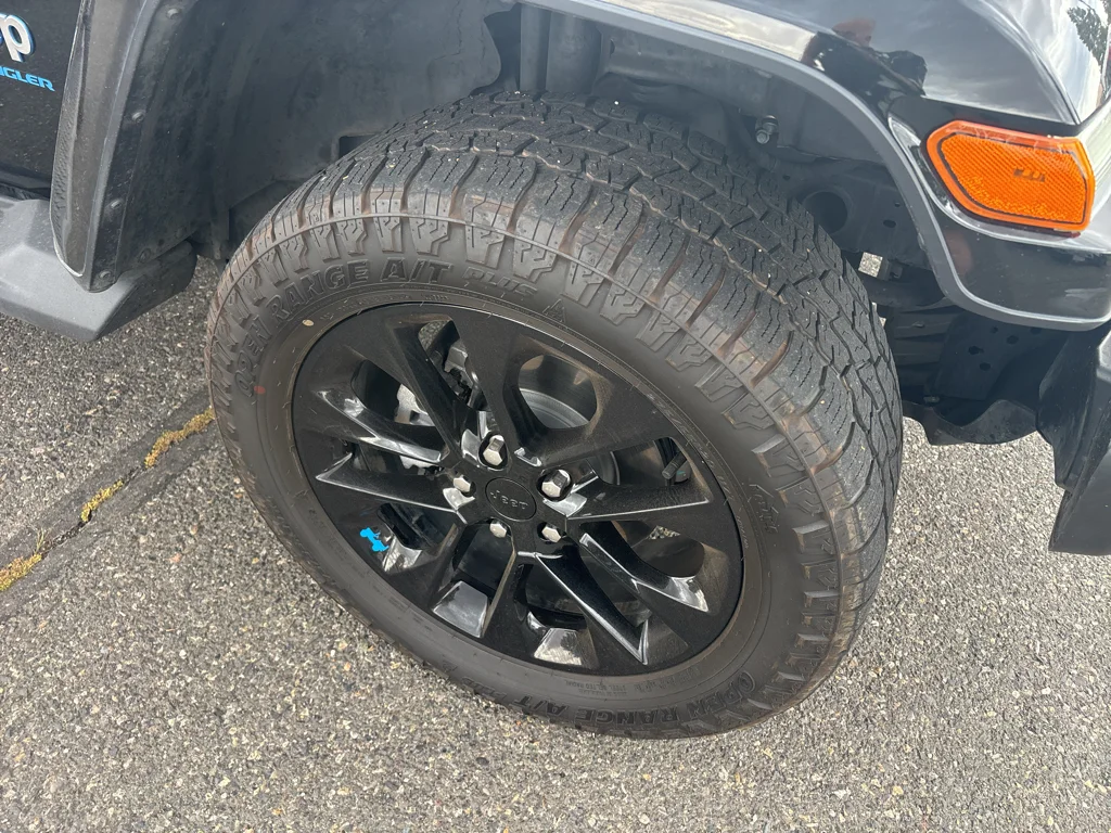 Used 2023 Black Clearcoat Jeep Sahara image 18
