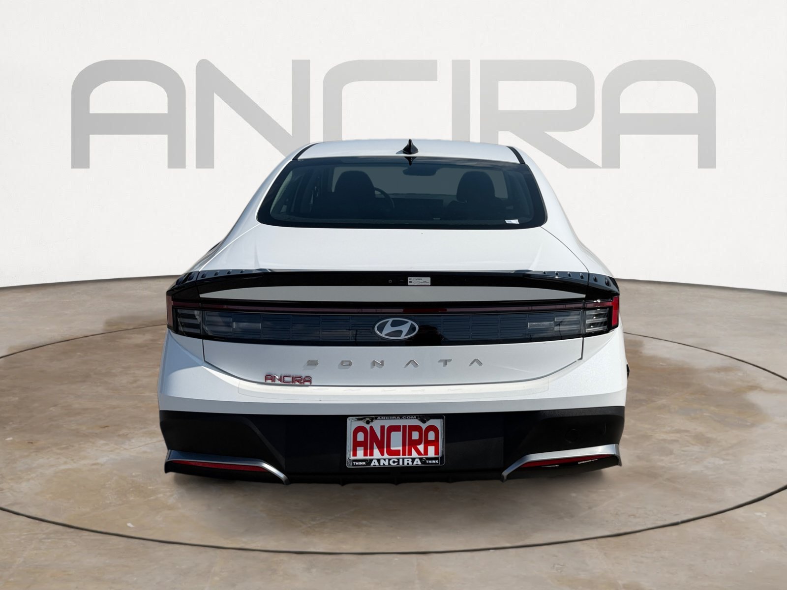Used 2025 Serenity White Hyundai SE image 9