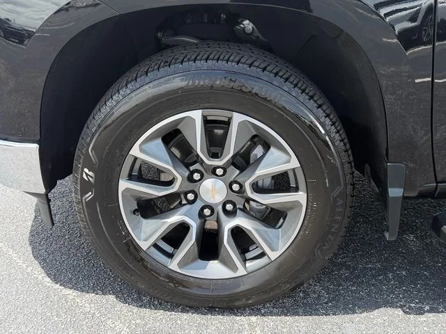 Used 2024 Black Chevrolet LT image 17