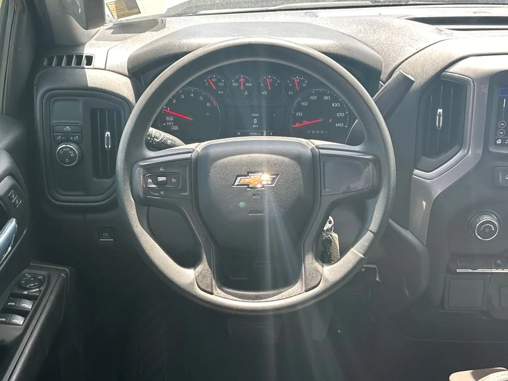 Used 2021 White Chevrolet Custom image 23