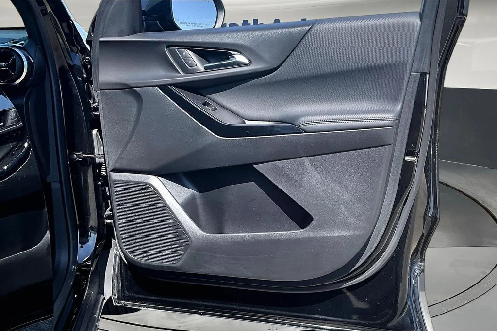 2025 Chevrolet Equinox LT - Photo 31