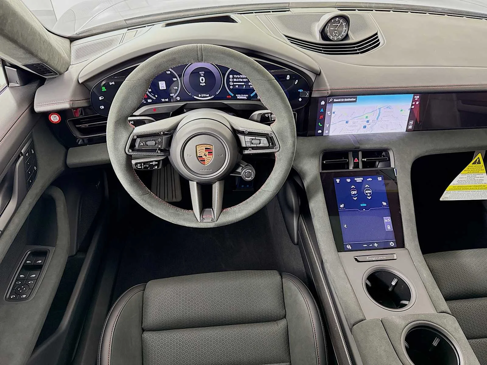 2026 Porsche Taycan GTS - Photo 25
