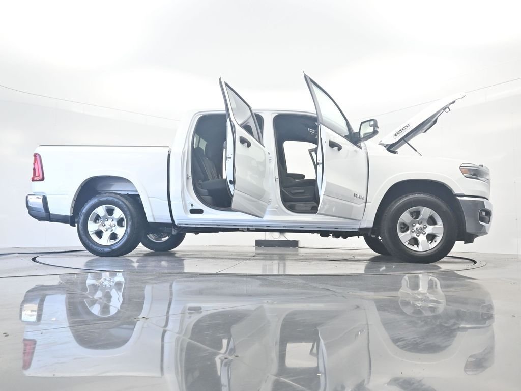 New 2026 Bright White Clear-Coat Exterior Paint RAM Big Horn/Lone Star image 47