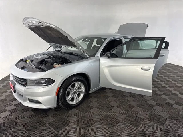 Used 2023 Silver Dodge SXT image 10